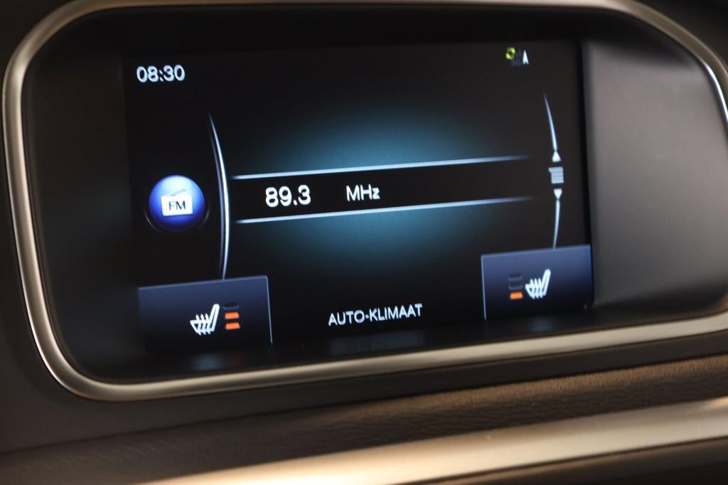 Volvo V40 1.5 t2 nordic+ nl auto, winterpakket, camera, parkeerassist, blis
