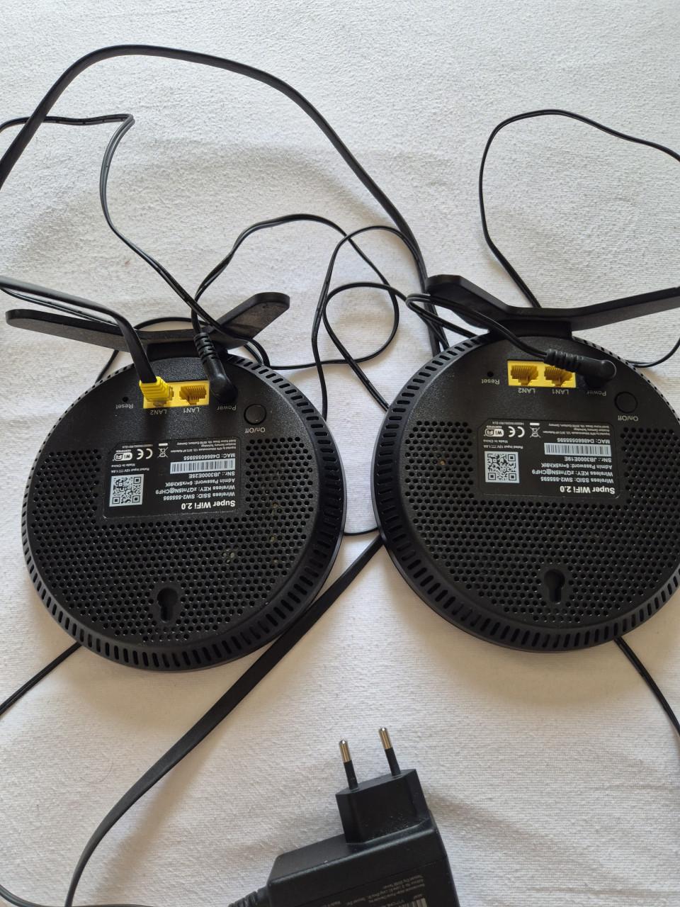 2x KPN SuperWifi 2.0 – compleet met adapters