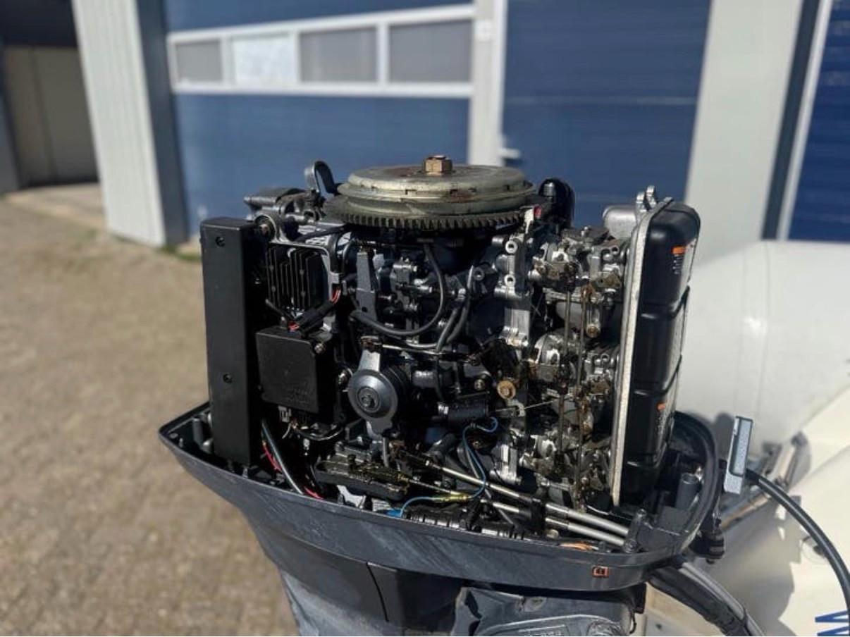 Zodiac Medline 470 voorzien van super sterke en zuinige 85pk Yamaha