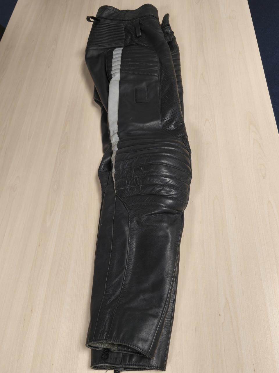 Te koop Klpd leren motorbroek.
