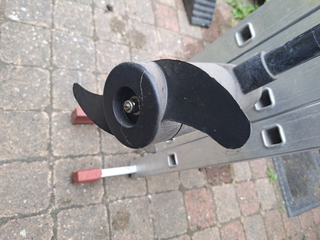 ELECTRISCHE BUITENBOORDMOTOR