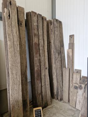 Barnwood en oude eiken wagondelen