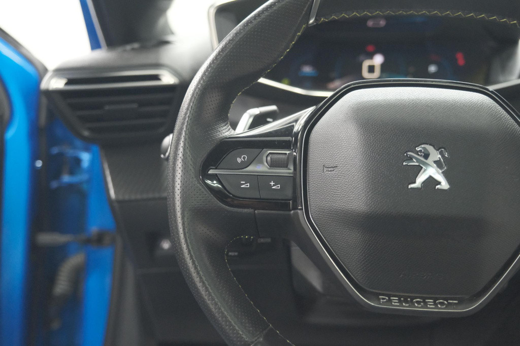 Peugeot 208 puretech 130 gt-line eat8 | camera | panoramadak | adaptieve cr