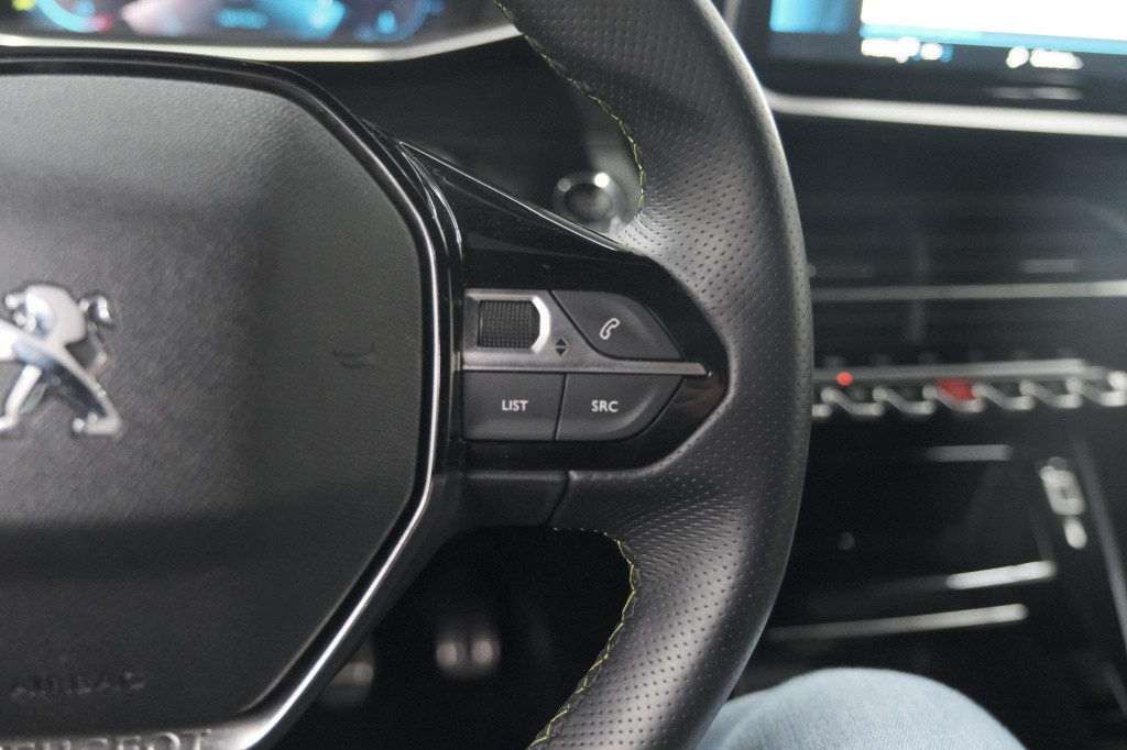 Peugeot 208 puretech 100 gt | camera | navigatie | apple carplay | parkeers