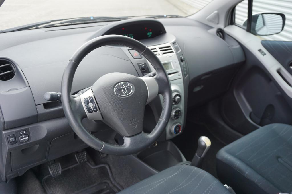 Toyota Yaris 1.3 vvti sol airco / elektr. ramen / nap