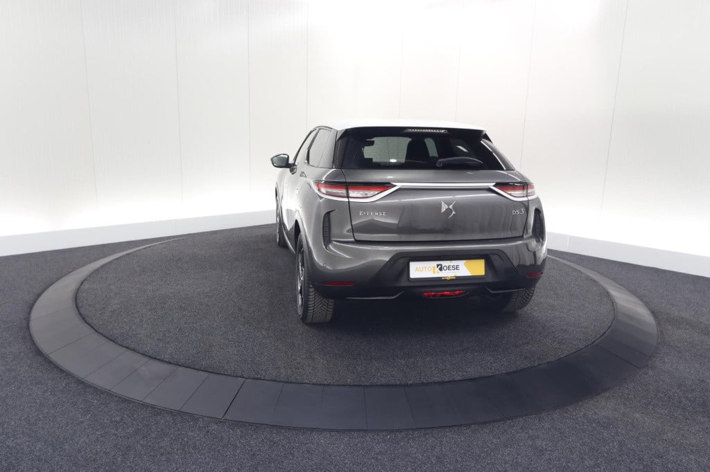 Ds Ds 3 crossback 50 kwh e-tense so chic | camera | dodehoekdetectie | head