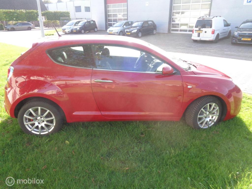 Alfa Romeo MiTo 1.4 t distinctive 136 pk/airco/lm velgen/pdc/dna knop/nieuw