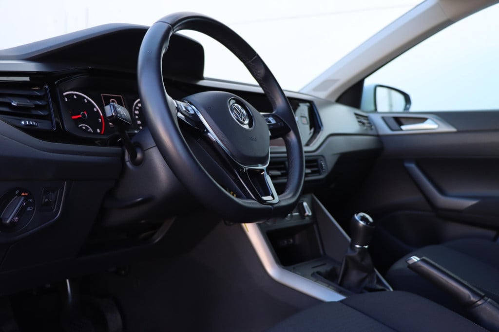 Volkswagen Polo 1.0 tsi comfortline business
