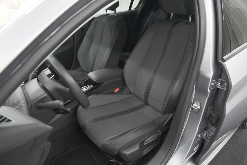 Peugeot 208 puretech 100 allure | navigatie | parkeersensoren | apple carpl
