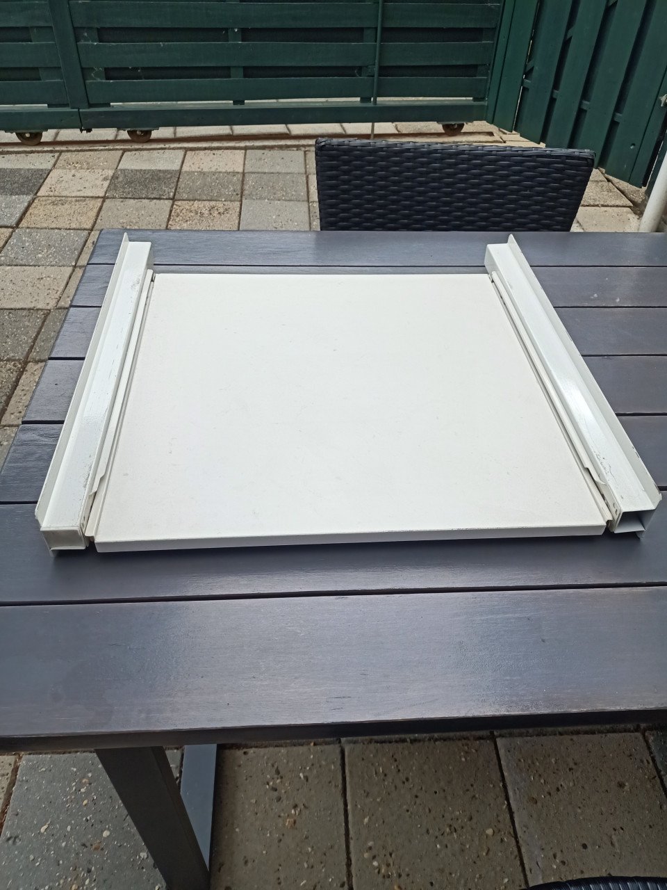 Uitschuif plateau tussen wasmachine en droger