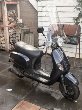 Snorscooter GTS Toscana Dynamic bouwjaar 03-2021