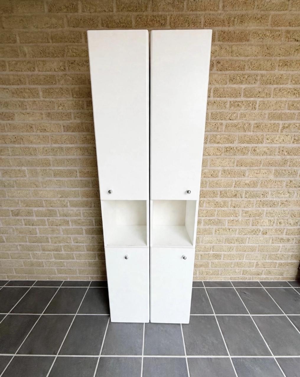 Mooie Witte Badkamermeubels, Douchepaneel En 2 Losse Kasten