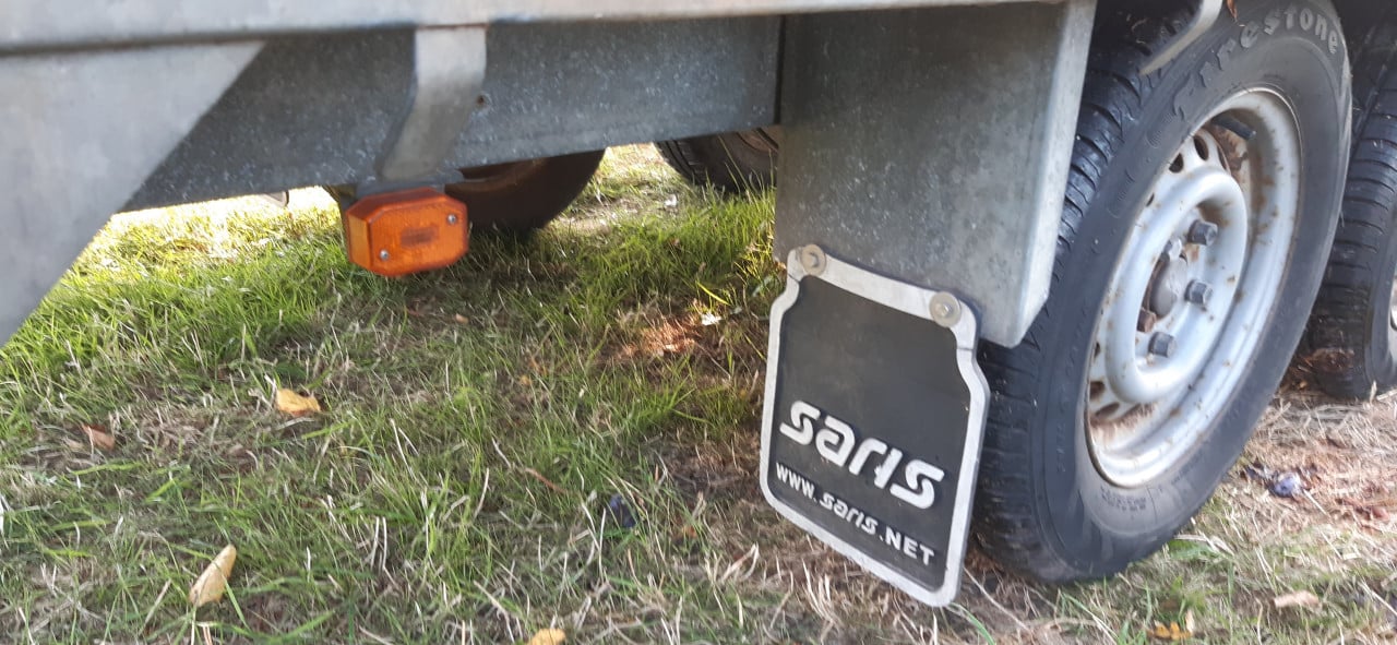 Saris plateau aanhanger