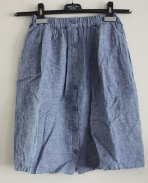 Blauwe rok met knopen maat 140