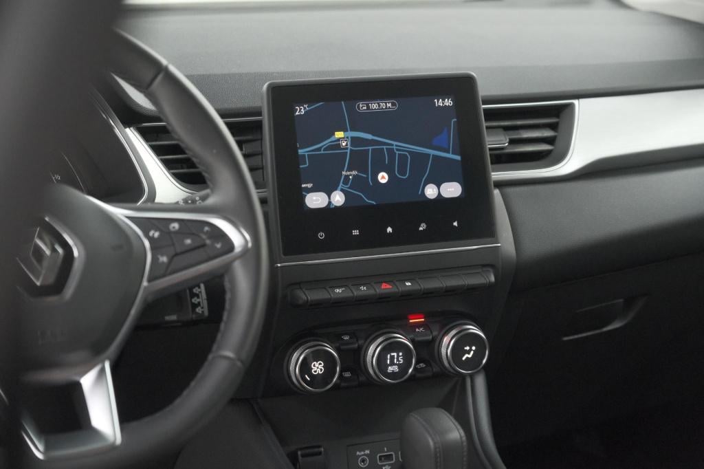 Renault Captur mild hybrid 140 intens | trekhaak | camera | apple carplay |