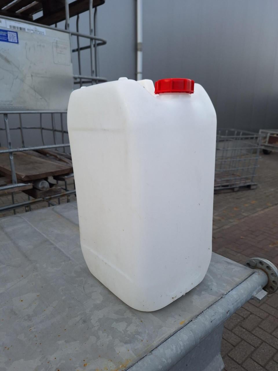 Jerrycans 20 en 25 liter