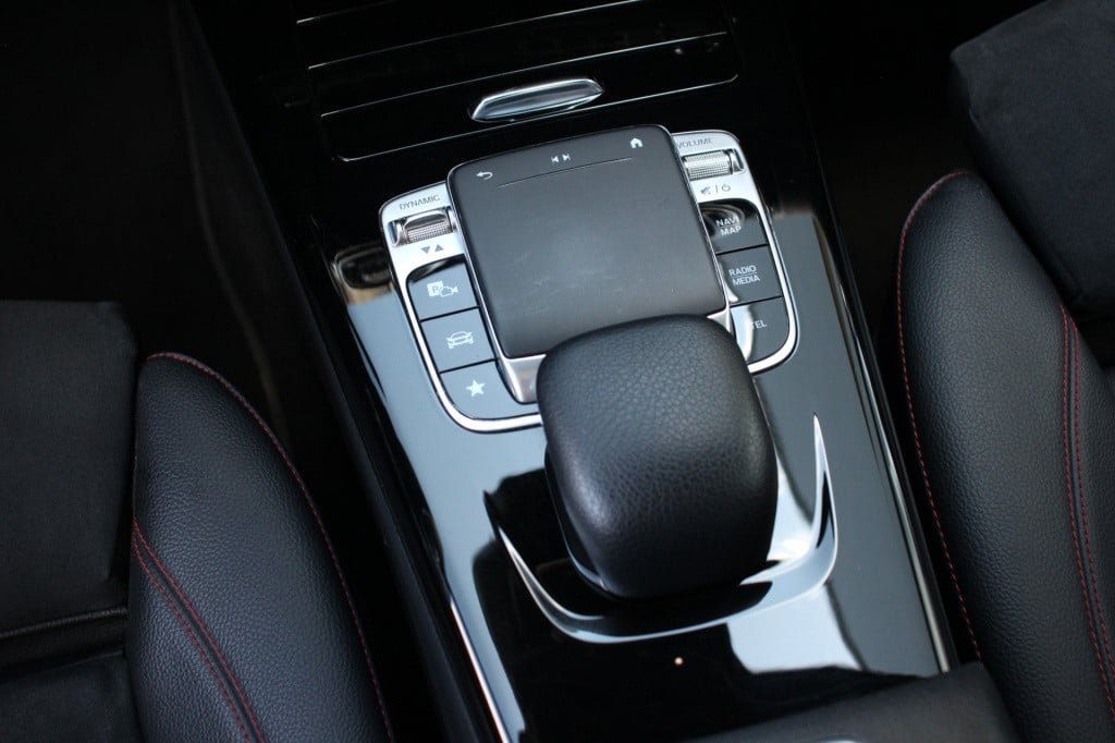 Mercedes-Benz Cla 180 amg | night pakket | pano | sfeerverlichting | camera
