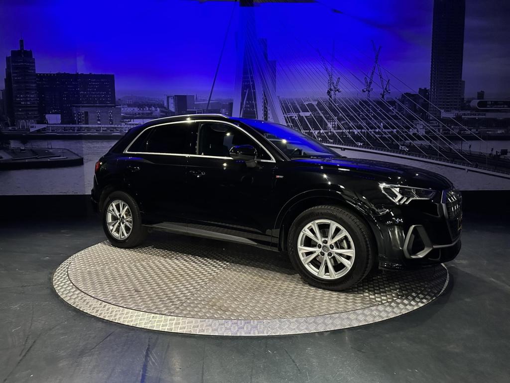 Audi Q3 35 tfsi s line pro line s *navi*appconnect*camera*