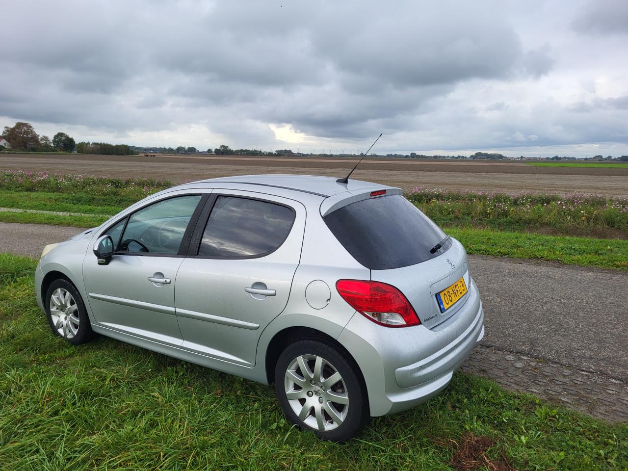 Peugeot 207 1.6 VTi Sportium Uitvoering