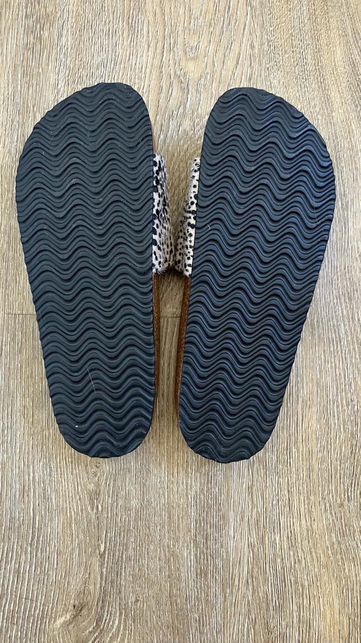 Nieuwe dames bio slippers met cheetah print -maat 36- kleur beige