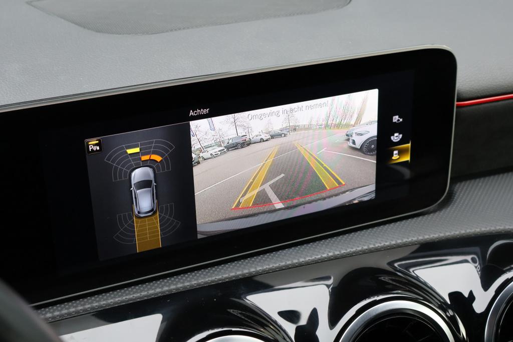 Mercedes-Benz A-Klasse 180 business solution amg i btw i automaat i camera 