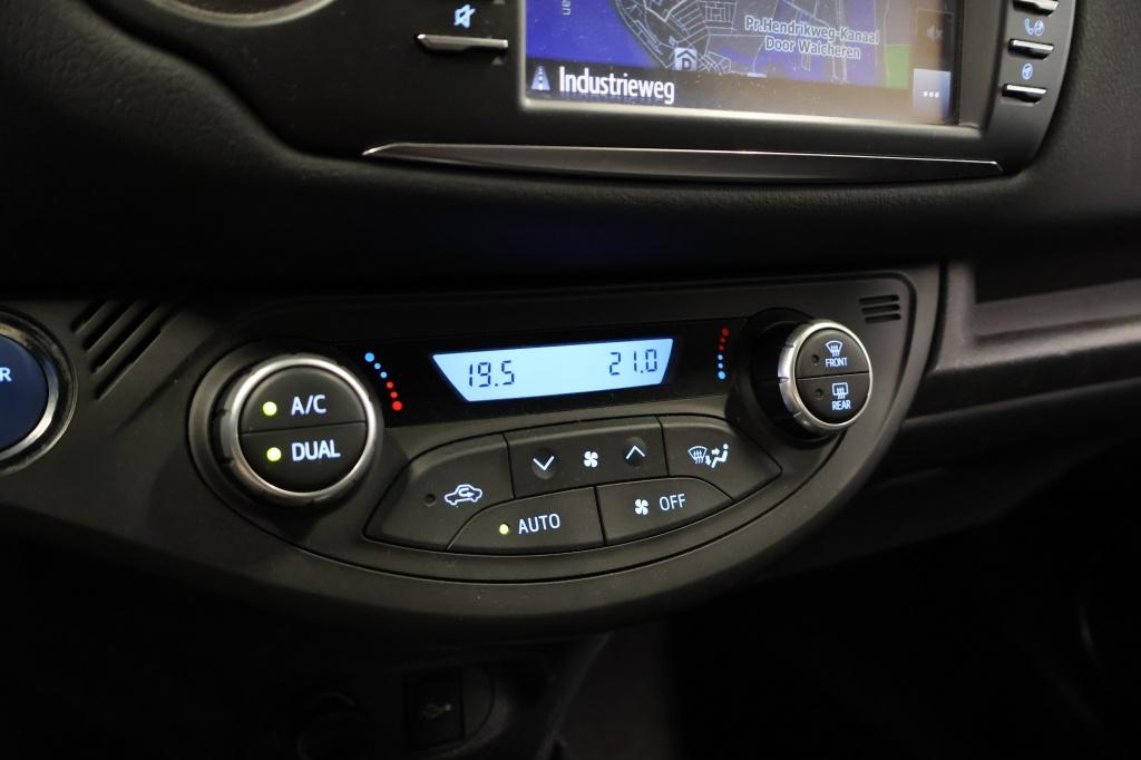 Toyota Yaris 1.5 hybrid executive