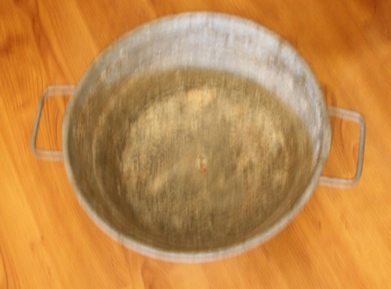 Middelgrote antieke zinken teil