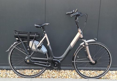 Gazelle Orange C7+ HMB 57cm Platinum accu