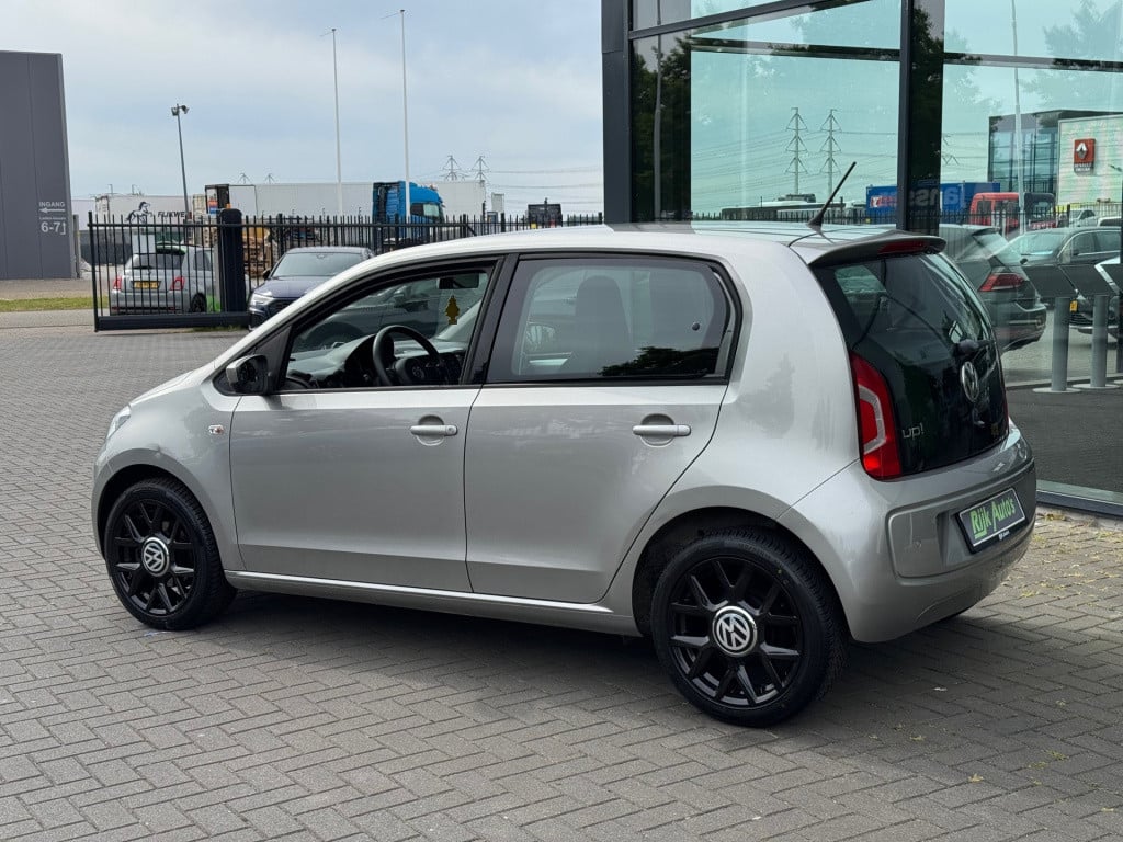 Volkswagen UP! 1.0 move up! bluemotion * cruise control * airco * pdc * 5 d