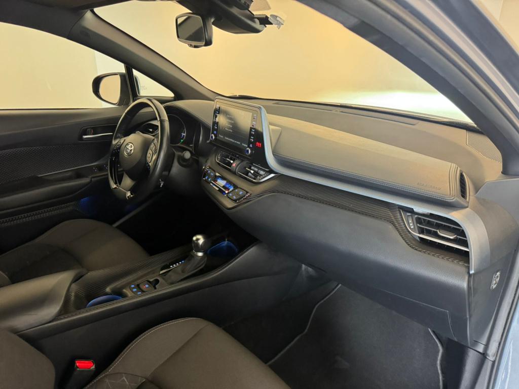 Toyota C-hr 1.8 hybrid business plus