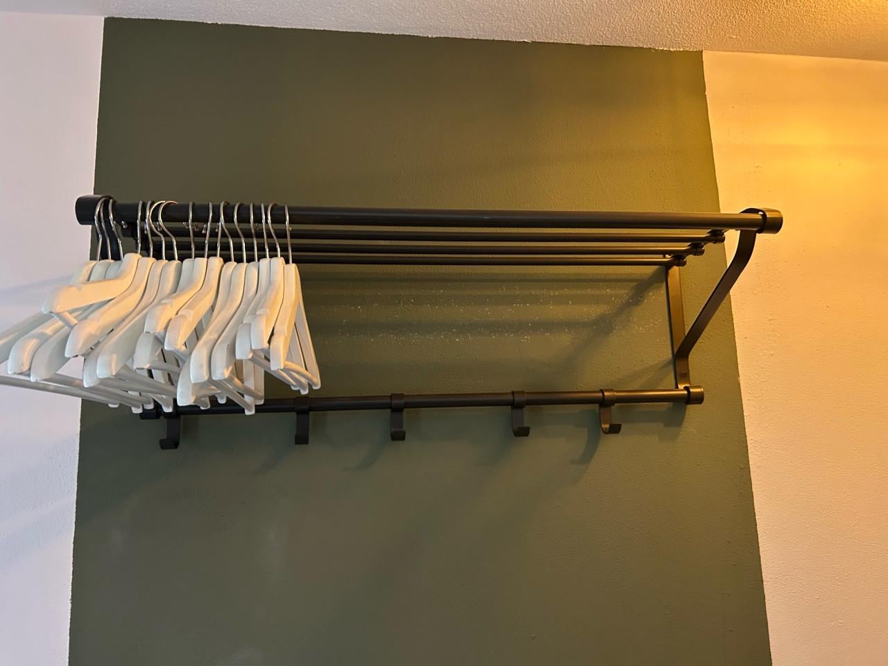 Kapstok en schoenrek