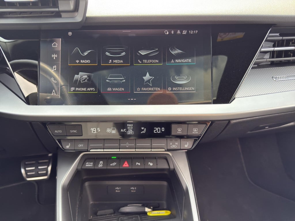 Audi A3 sportback 45 tfsi e s-line pano b&o matrix carplay