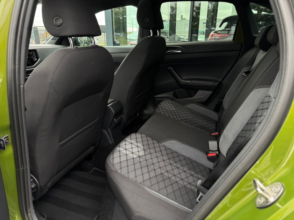 Volkswagen Taigo 1.0 tsi r-line - pano - 1e eigenaar * dsg