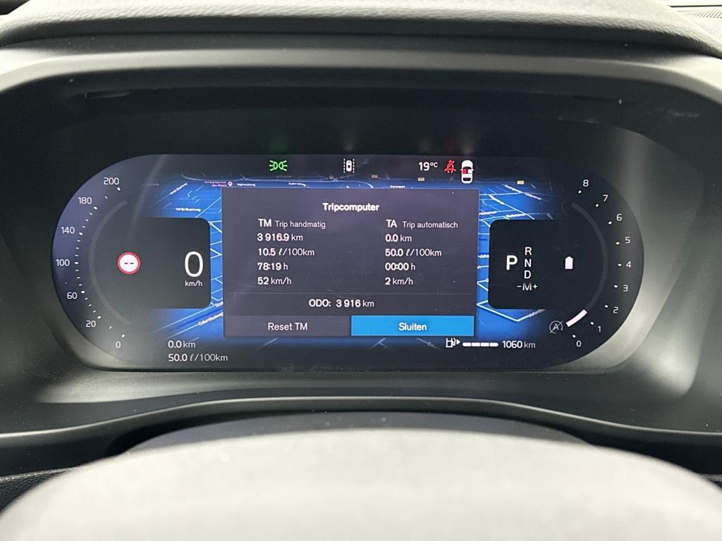 Volvo XC40 b4 197pk plus dark| camera| trekhaak| adap.cruise| h&k audio