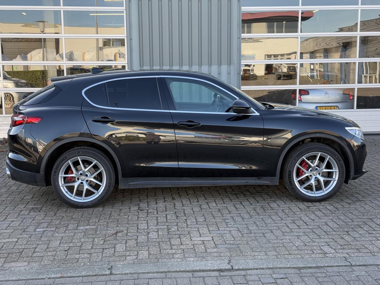 Alfa Romeo Stelvio - 2.0 T AWD 280PK | Pano | Memory
