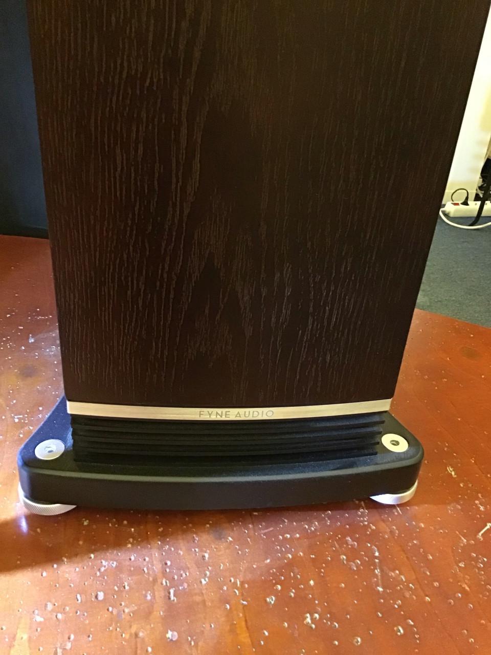 Fyne Audio vloerstaand luidsprekers SHOWROOMMODEL AFGEPRIJSD!!!