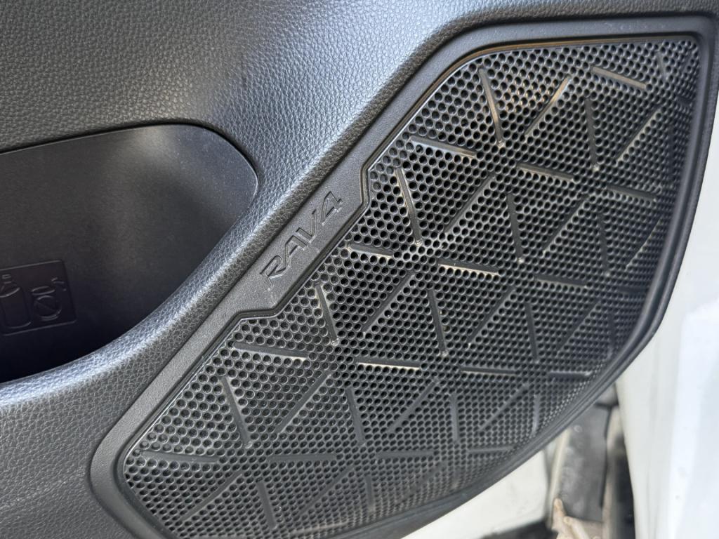 Toyota Rav4 2.5 hybrid style | navigatie | trekhaak | bi-tone |