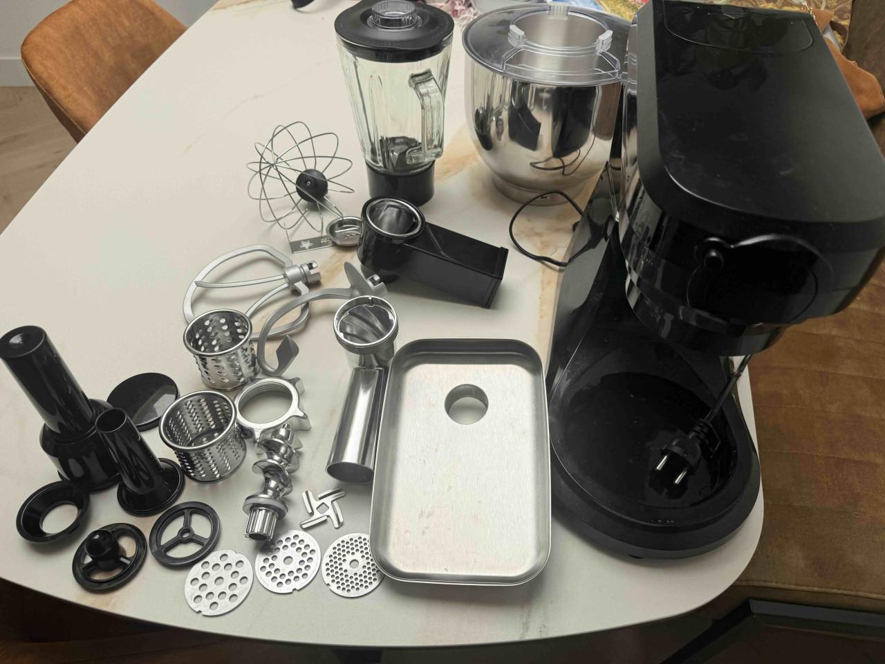 KitchenBrothers Keukenmachine 1.500w 6,2L RVS + accessoires