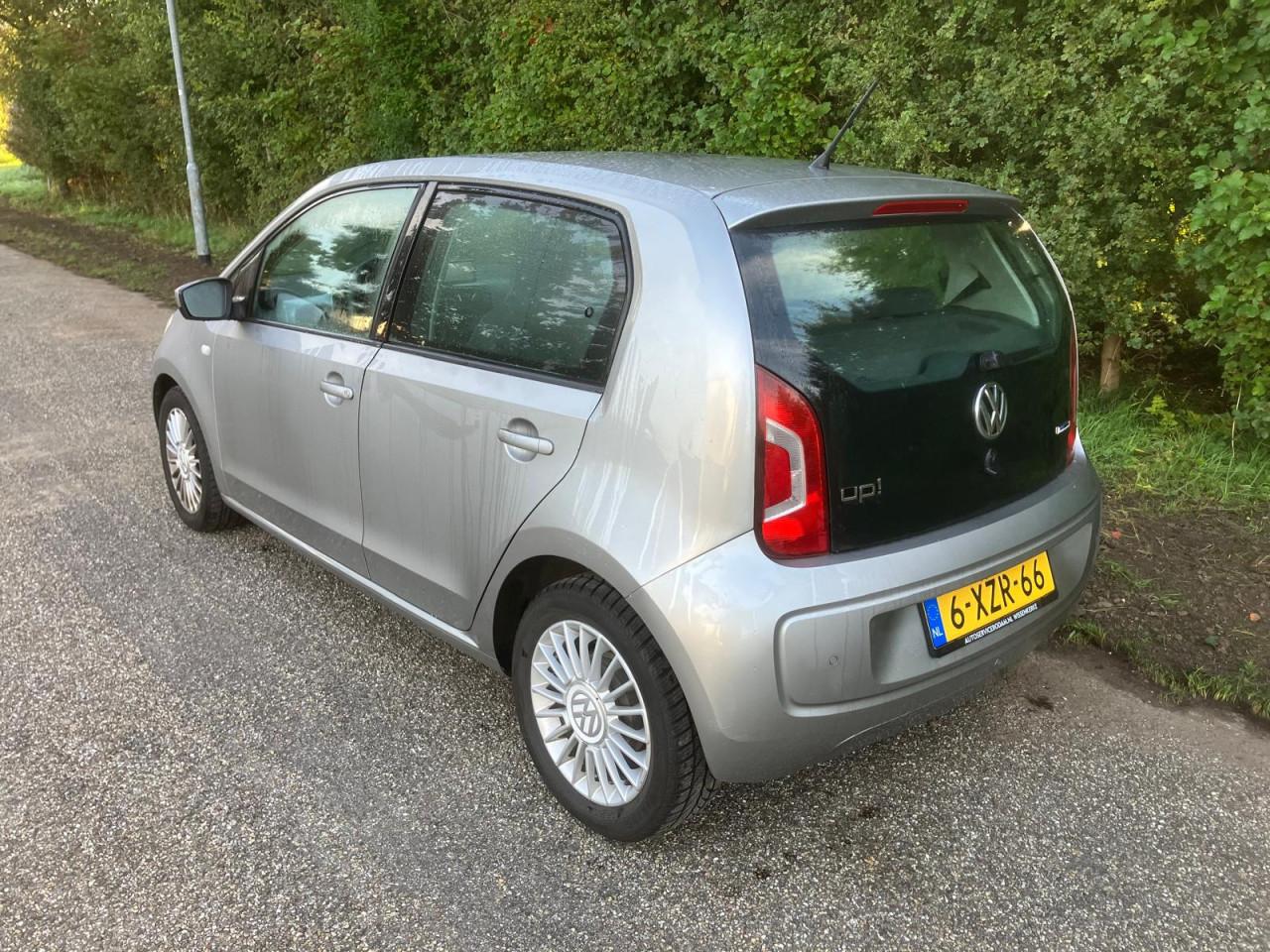 Volkswagen Up! 1.0 High Up!