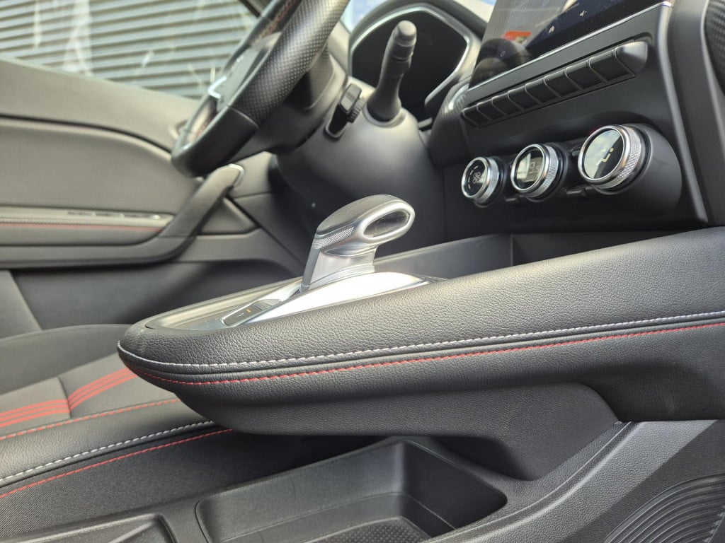 Renault Captur 1.6 e-tech full hybrid 145 r.s. line