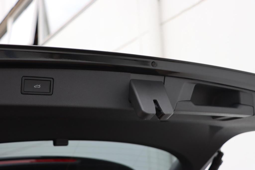 Volkswagen Tiguan 1.5 etsi life edition 150pk dsg7