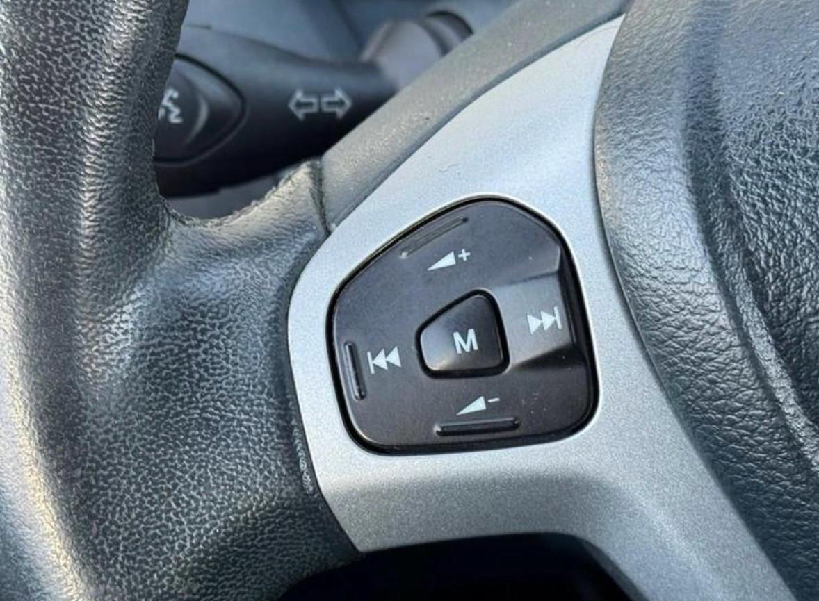 Zeer nette Ford Fiesta met 92.000km (usb,bluetooth en stoelverwarming)