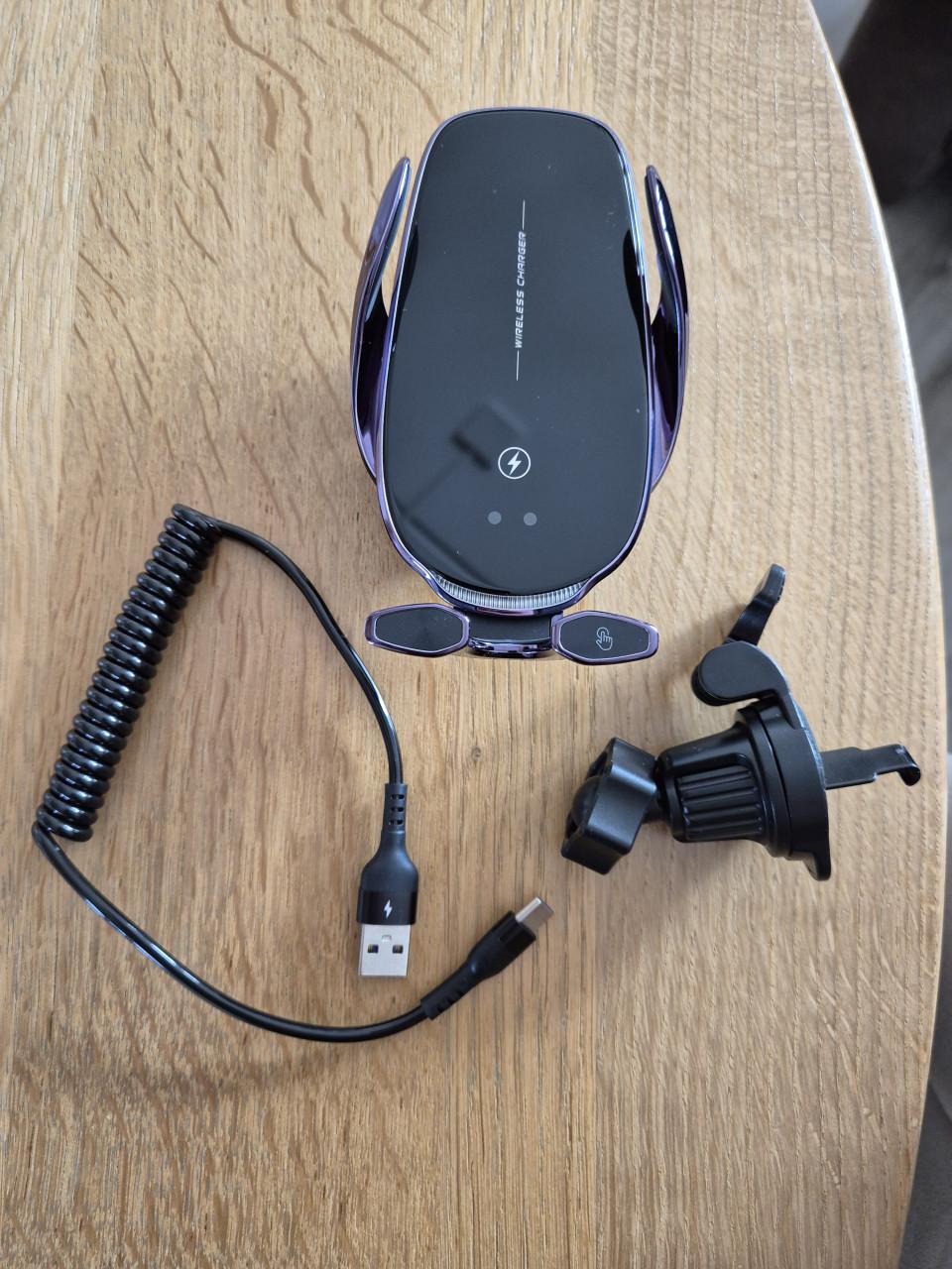 Telefoonhouder auto draadloos laden.