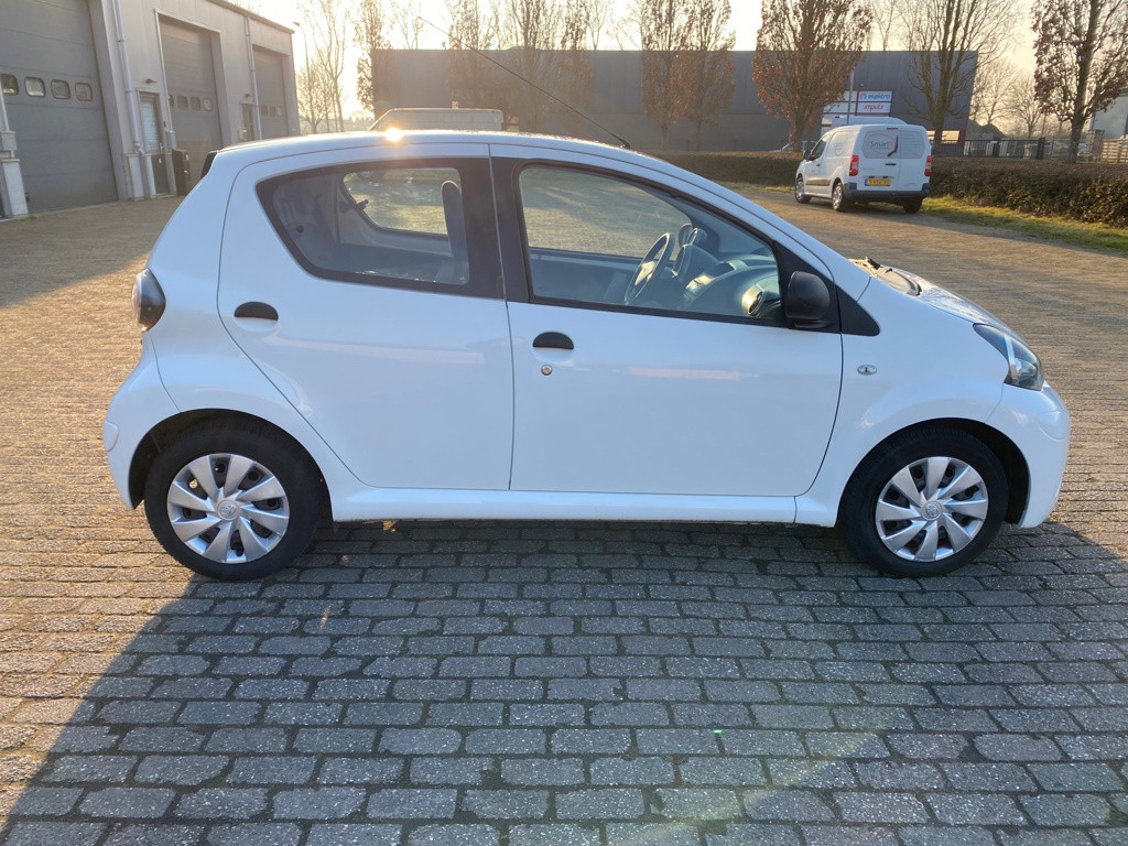 Toyota Aygo 1.0 vvt-i now