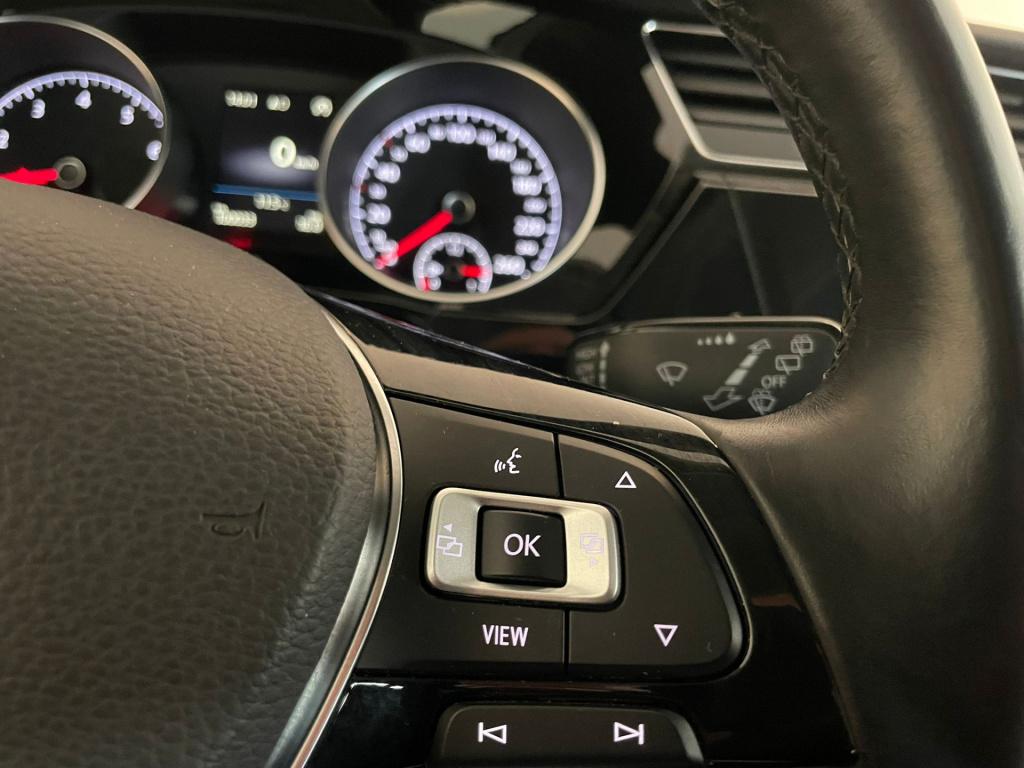 Volkswagen Touran 1.5 tsi highline