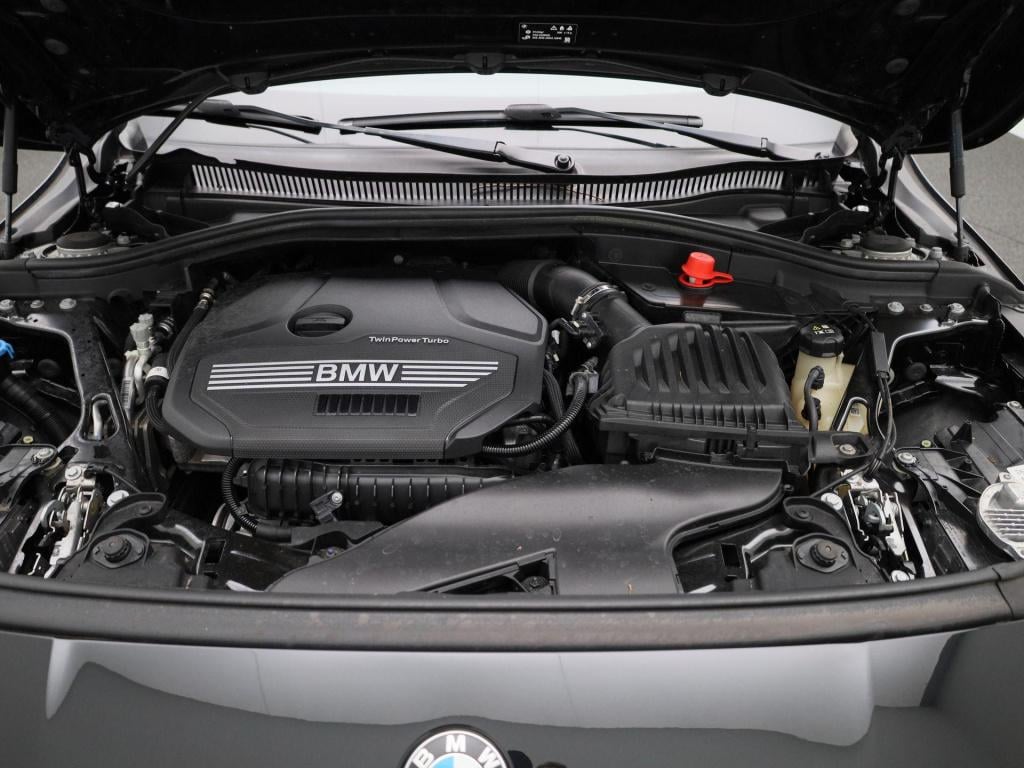 BMW 1 Serie 118i business edition | automaat | apple carplay / android auto