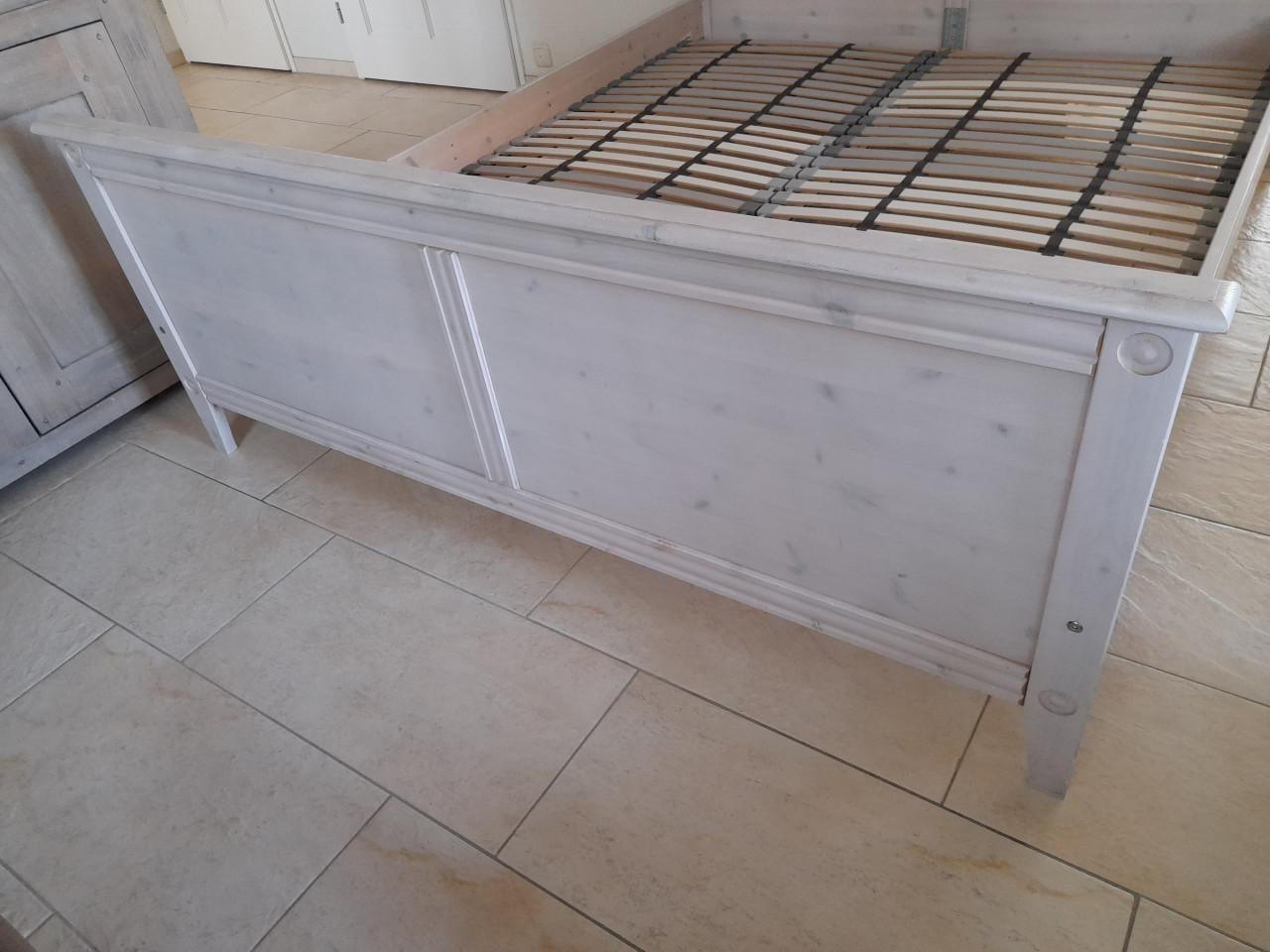 2 Persoons bed 160 x 200 (in goede staat )
