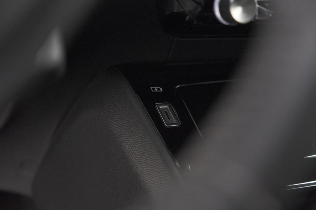Peugeot 208 puretech 100 eat8 allure | adaptieve cruise control |  camera |
