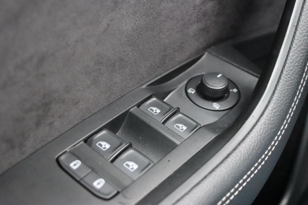 Skoda Superb combi 1.4 tsi iv sportline 218pk dsg6