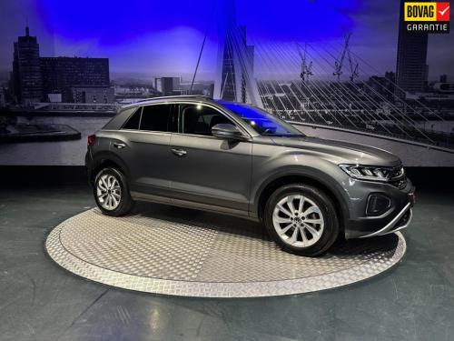 Volkswagen T-roc 1.0 tsi life *acc*17inch*privacy glass*led*appconnect*priv